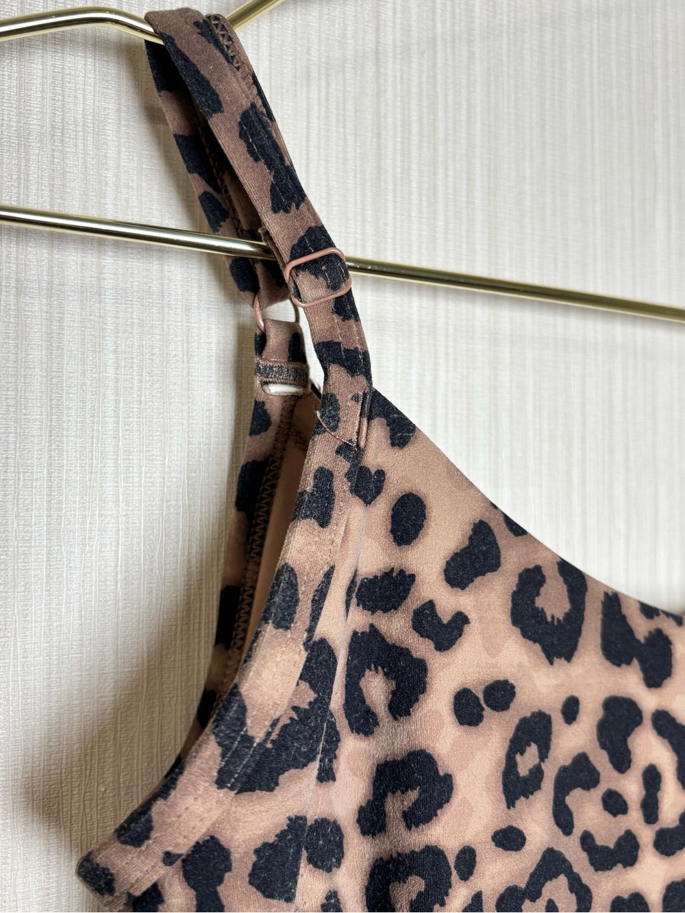 Leopard print crop top xs - Picture 2 of 6